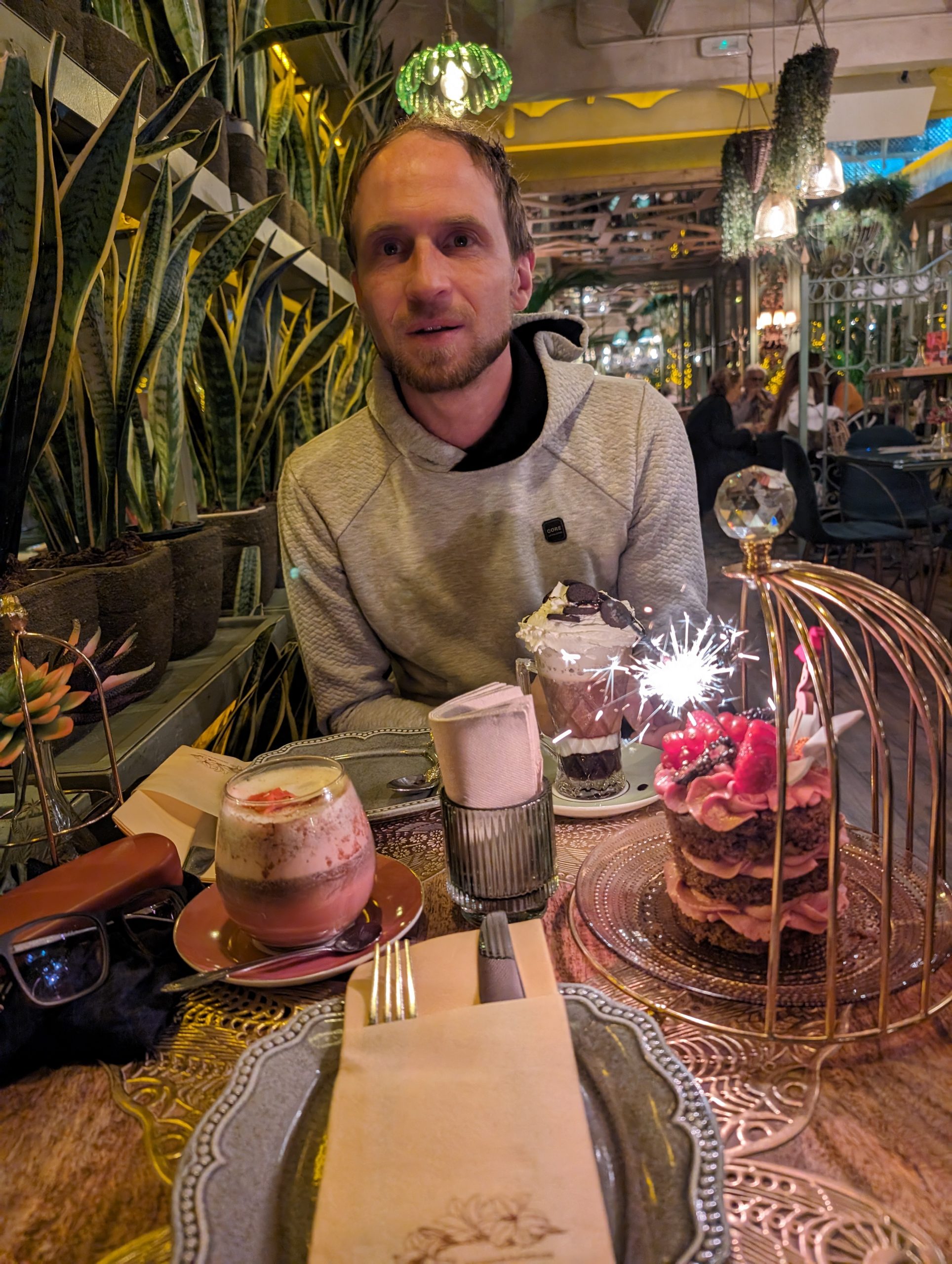 Rainer mit Kuchen